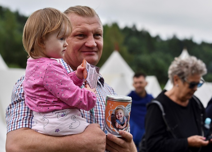 Pod zamkiem w Rabsztynie odbył się turniej rycerski. Jak...