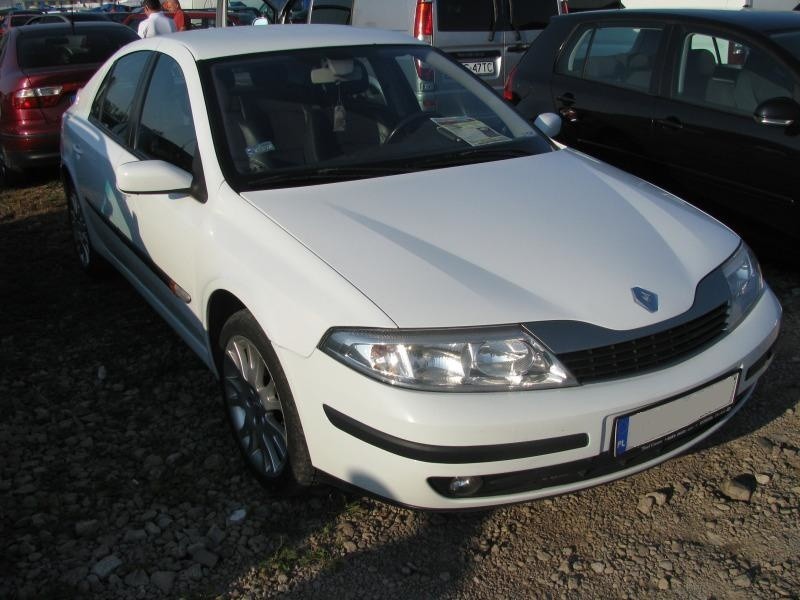 10. Renault laguna...