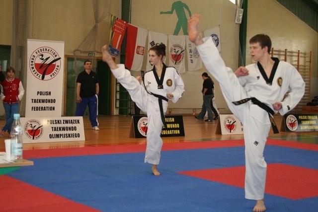 Karolina Kochanowska i Mariusz Mosiej złoci medaliści Mistrzostw Polski w Taekwondo Olimpijskim