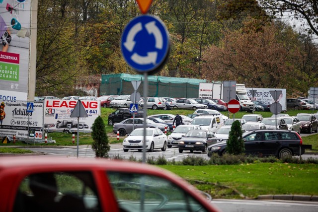 Ruch w okolicy ronda Bernardyńskiego powinien unormować się około odz. 15.00-16.00