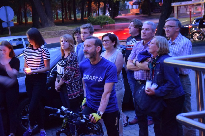 Protest przed Sądem Rejonowym w Zawierciu ZDJĘCIA