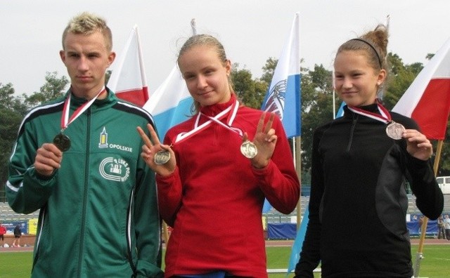 Nasi medaliści. Od lewej: Sebastian Ludwig, Katarzyna Siewruk i Alicja Sadlak.