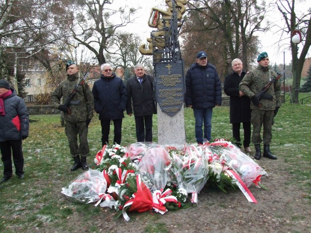 Chełmno to jedno z miejsc, w którym zaplanowano wojewódzkie obchody 38. rocznicy wprowadzenia stanu wojennego w Polsce. Przed pomnikiem "Wdzięczności i Solidarności" odbyły się uroczystości rocznicowe. Od listopada 1982 roku był tam jeden z 13 wojskowych obóz internowania. Przebywało w nim ponad trzysta działaczy "Solidarności".