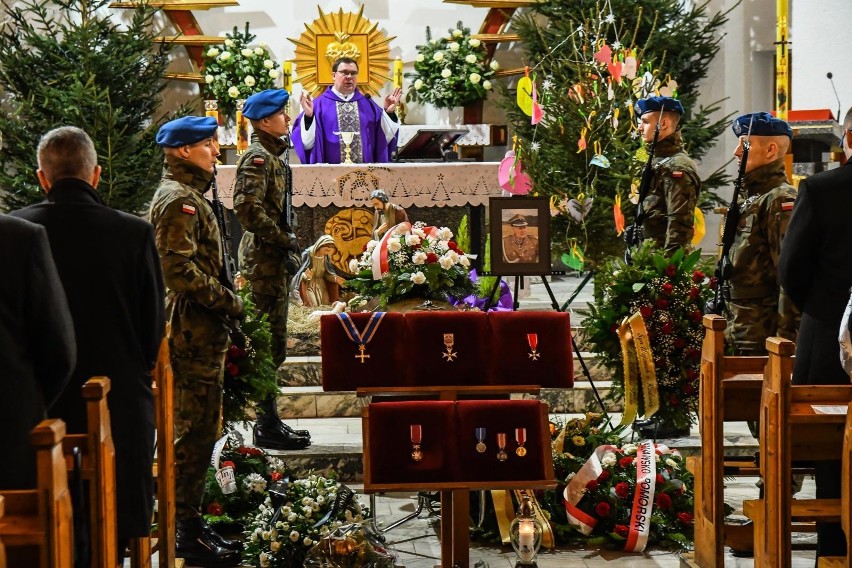 Pogrzeb majora Eugeniusza Siemaszki, Żołnierza Wyklętego...