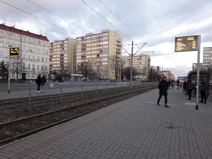 Nowe przejścia na placu Strzegomskim