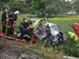 Tragedia w powiecie buskim. W zderzeniu ciężarówki z volkswagenem zginęły dwie osoby