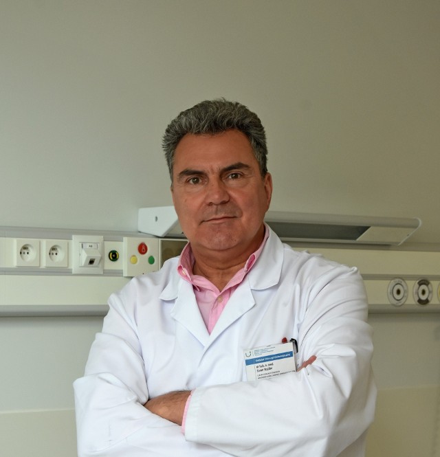 Prof. nadzw. dr hab. n. med. Zoran Stojčev, lekarz kierujący Oddziałem Chirurgii Onkologicznej w Uniwersyteckim Centrum Klinicznym w Katowicach.