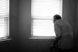 Do czego prowadzi samotność wśród osób starszych? Rozmowa z psychologiem. W 2020 roku ponad 12 tys. osób podjęło próbę samobójczą