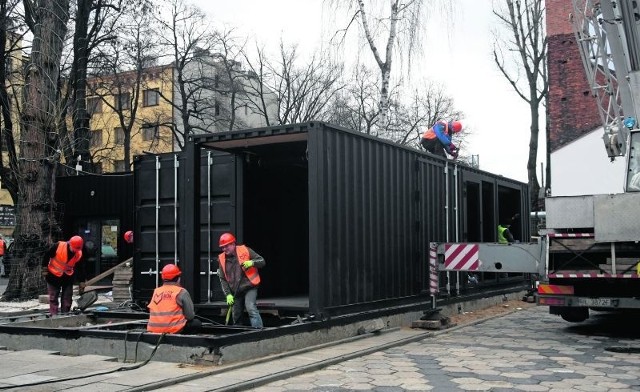 Kontenery stanęły bliżej ulicy Piotrkowskiej.