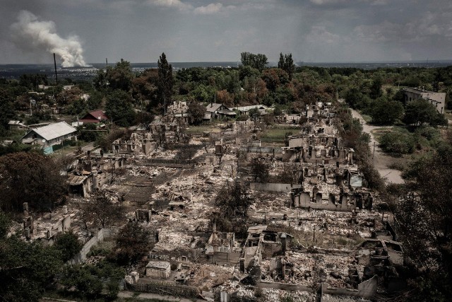 Niektóre rejony Ukrainy zostały całkowicie zniszczone przez rosyjskiego agresora. Na zdjęciu morze ruin w Doniecku
