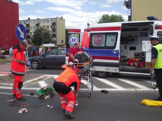 Na skrzyżowaniu ulic 11 listopada i Inwalidów Wojennych odbywa się ruch wahadłowy