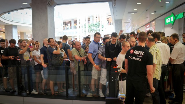 Punktualnie o godz. 11:00 otwarty został w Pasażu Grunwaldzkim pierwszy we Wrocławiu sklep Xiaomi.