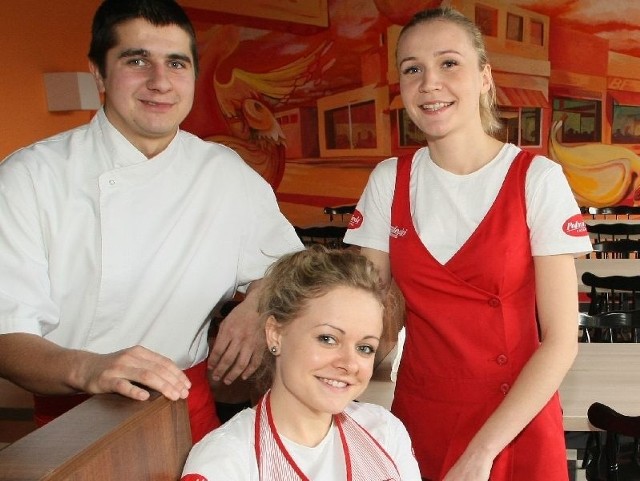 Kucharz Damian Kozak oraz Asia Skuza i Gosia Szymoniak zapraszają do Kurnika na smaczne dania nie tylko z kurczaka.
