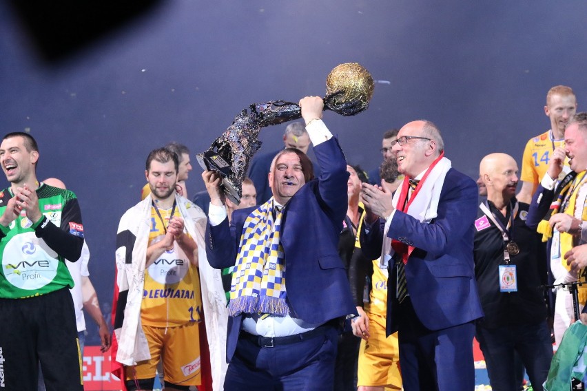 Vive Tauron Kielce po horrorze wygrał z Veszprem i zwyciężył w Lidze Mistrzów