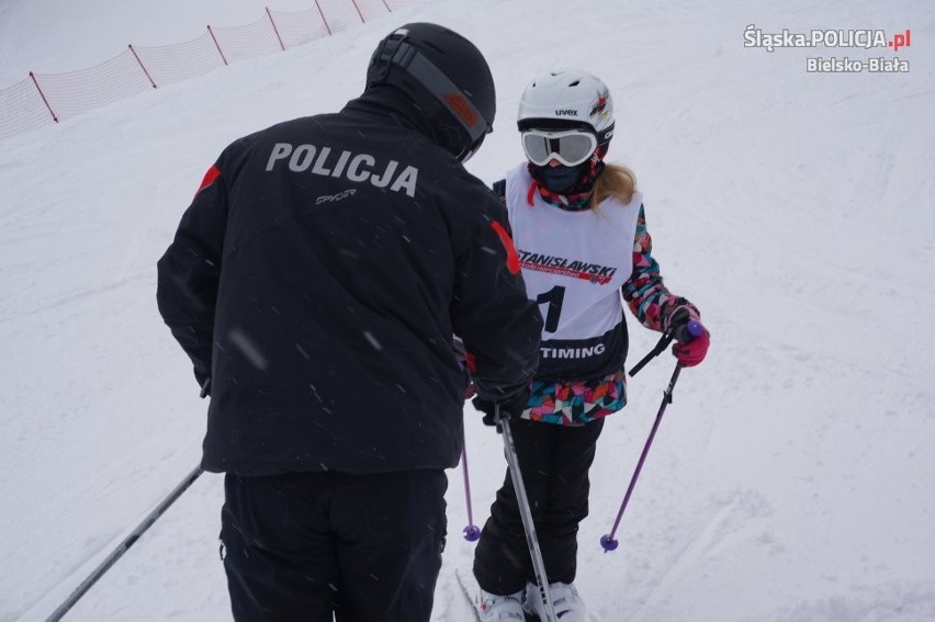 Policja uczyła bezpiecznych zasad jazdy na nartach