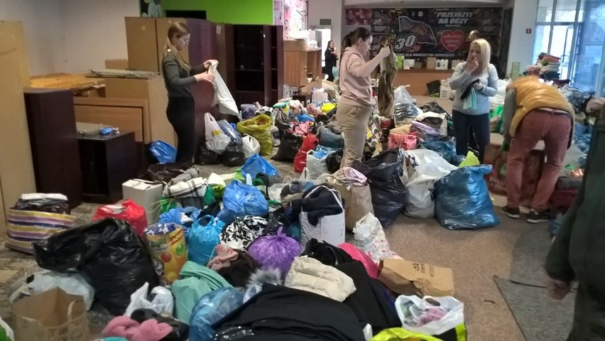 W Stalowej Woli trwa zbiórka darów dla uchodźców z Ukrainy