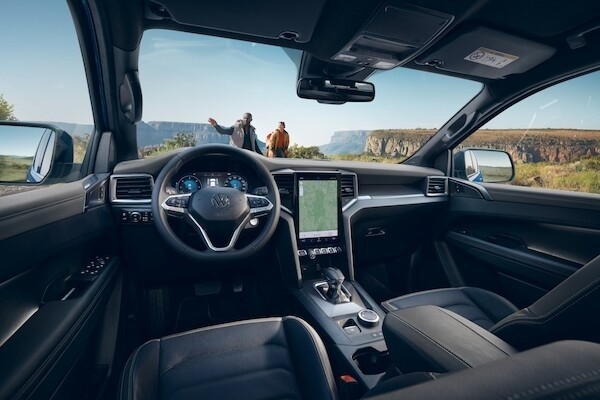 Nowy Amarok wyposażony jest w silnik wysokoprężny 3.0 V6 TDI o mocy 240 KM i momencie obrotowym 600 Nm oraz automatyczną skrzynią biegów o 10 przełożeniach.