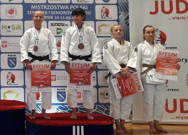 Kinga Kubicka z Kielc, reprezentująca WKS Flota Gdynia, zdobyła w Rybniku brązowy medal na Mistrzostwach Polski w judo. Walczyła w kategorii 48 kilogramów. Trenerka nowego klubu Kuzushi Kielce jest jedną z najbardziej utytułowanych zawodniczek w naszym kraju. To jest jej 24 medal mistrzostw Polski. Pierwszy zdobyła w 1996 roku w kategorii młodziczek. Teraz znakomicie łączy rolę szkoleniowca i zawodniczki. (dor)