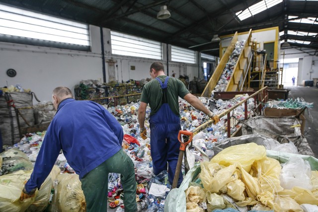 Wojewódzkie fundusze ochrony środowiska przygotowują m.in. projekty związane z gospodarką odpadami