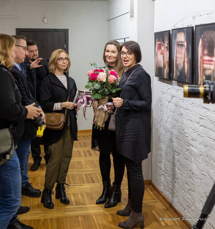Wystawa fotografii Anny Wróblewskiej w Domu Kultury Idalin w Radomiu - te prace wykonane są niezwykłą techniką. Zobacz zdjęcia