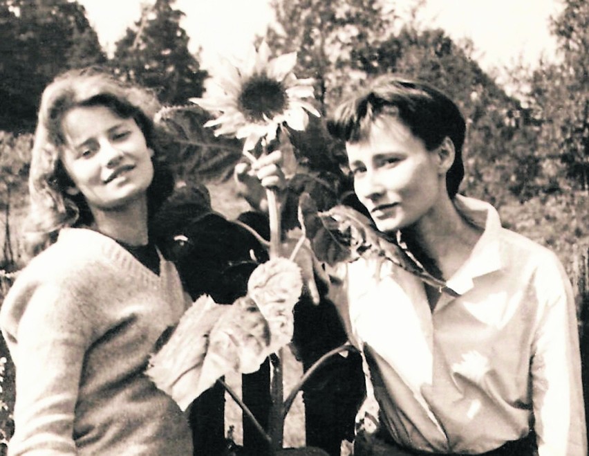 Halina i Małgorzata w Spychowie (1964 rok)