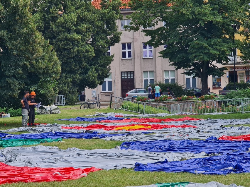 Luminarium stanęło na pl. Rapackiego w Toruniu! Co to...