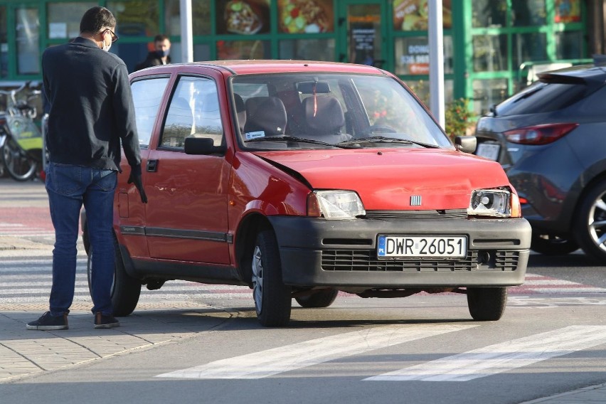 W 2020 r. na polskich drogach doszło do 23 540 wypadków oraz...