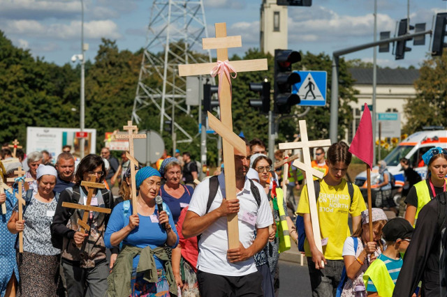 Z Białegostoku ruszyła piesza pielgrzymka na św. Górę Grabarkę. Pątnicy pokonają ponad 120 km  