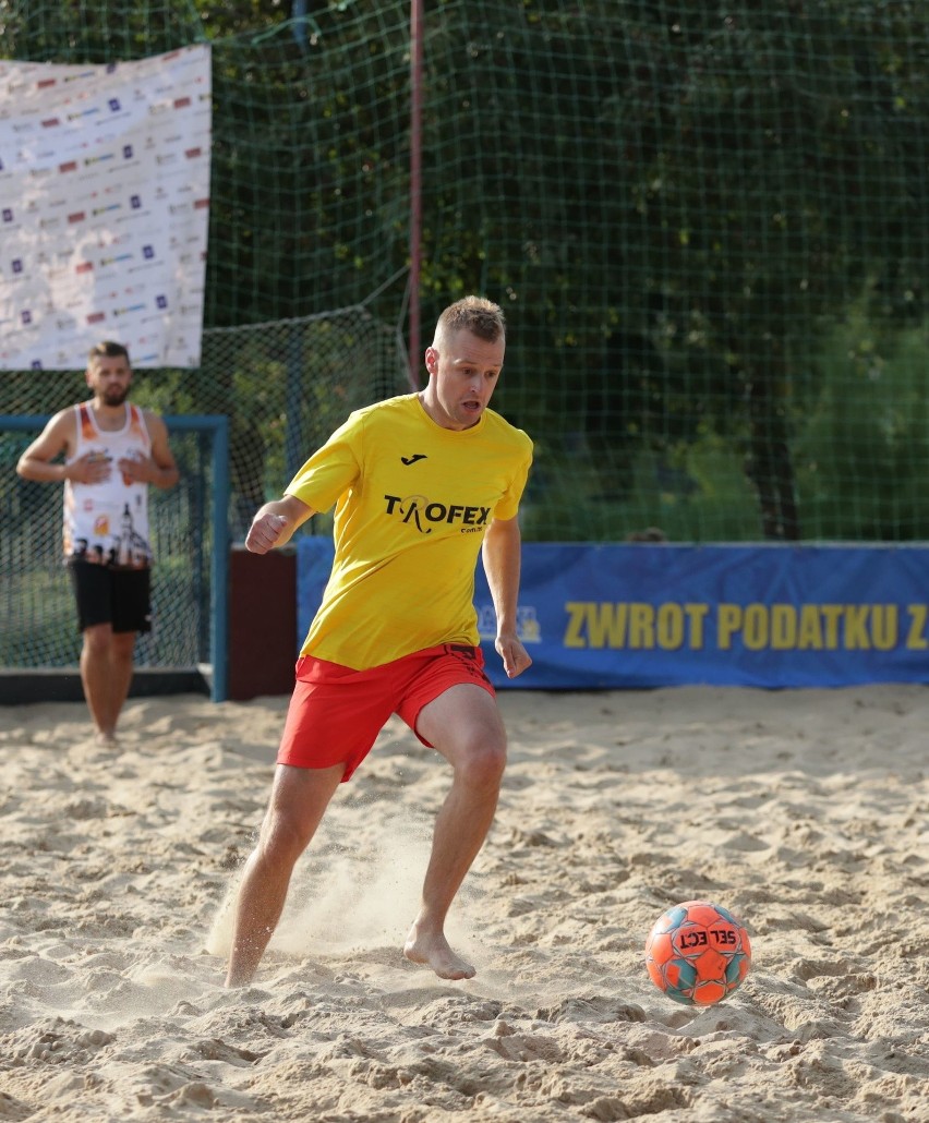 Wilki Starachowice wygrały kolejny turniej plażowych trójek na Basenie Letnim w Kielcach [ZDJĘCIA]
