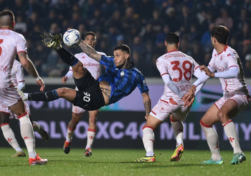 Gianluca Scamacca strzelił pięknego gola w półfinale Pucharu...
