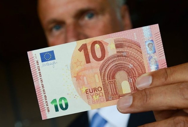 Wprowadzać u nas walutę euro, czy nieOstatnio nieco wzrósł odsetek zwolenników euro.