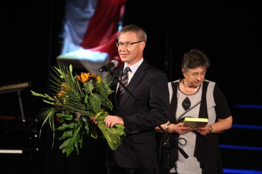 Laureaci Mistrza Mowy Polskiej wpodczas  gali w Chorzowie