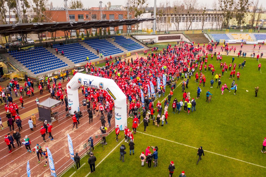 Start i meta Festiwalu Biegów Świętych Mikołajów tym razem...