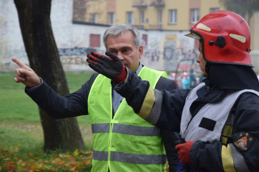 Sprawna ewakuacja koneckiej "dwójki". Cała szkoła brała udział w ćwiczeniach (WIDEO)