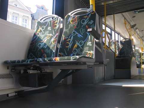 Wnętrze autobusu solaris urbino 18.