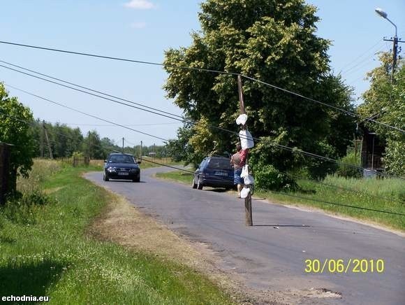 Kierowcy, przejeżdżający przez Wolę Gutowską, muszą się...