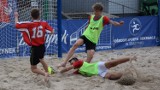 Piłka nożna plażowa to jest widowisko! Świetny turniej w Zbąszynku. Zagrało 150 zawodników w 23 zespołach