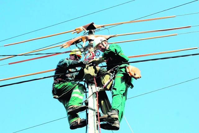 W najbliższych dniach mieszkańcy kilku miejscowości w naszym regionie muszą być przygotowani na przerwy w dostawie energii elektrycznej. Sprawdźcie listę planowanych wyłączeń prądu.Zobacz także Dyżur z "Energą" w redakcji Głosu Koszalińskiego