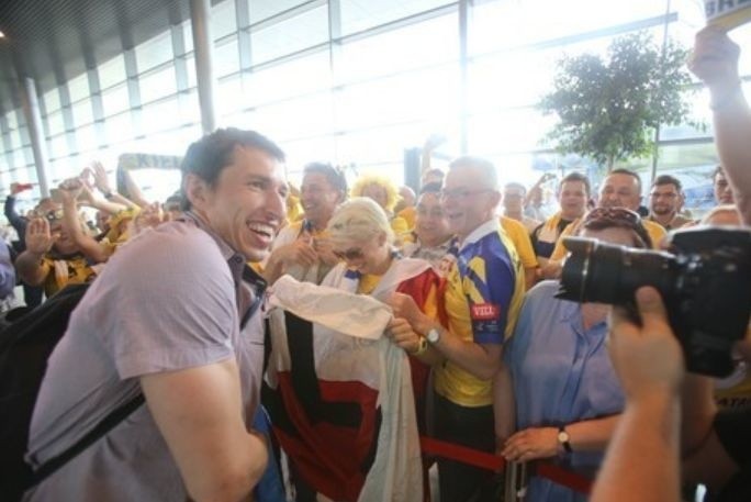 Tak 4 lata temu witaliście VIVE Kielce na lotnisku i przed halą po powrocie z wygranego Final Four Ligi Mistrzów [ZDJĘCIA]