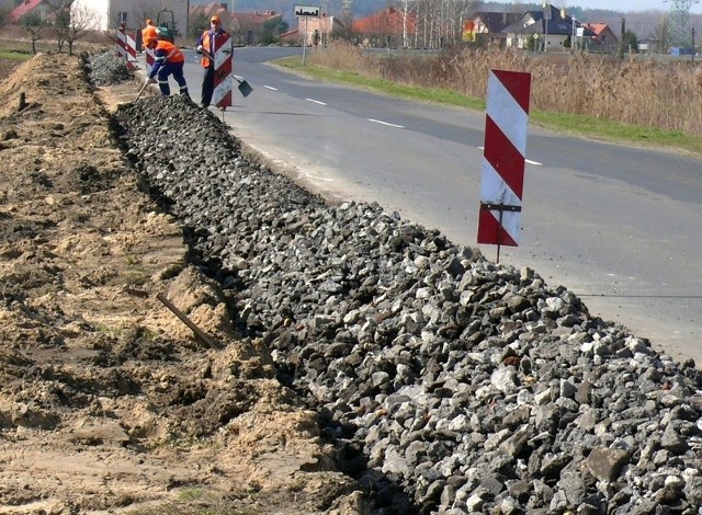 Modernizacja drogi powiatowej od Stalowej Woli do Pysznicy zakończy się w lipcu.