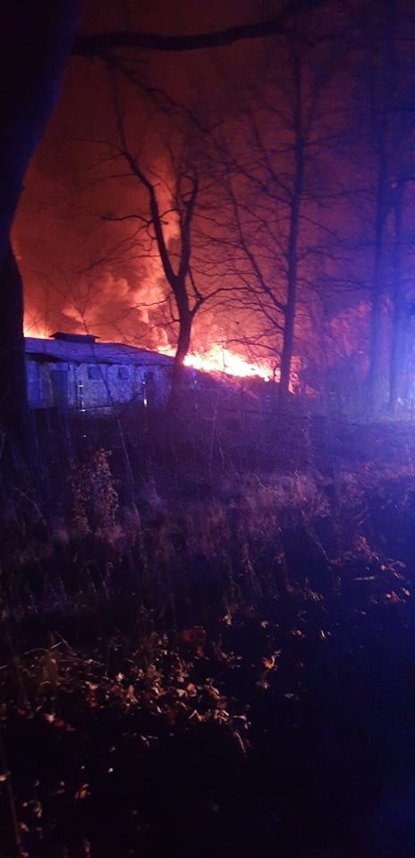 Pożar w firmie Bomax, na terenie byłych zakładów Pronit