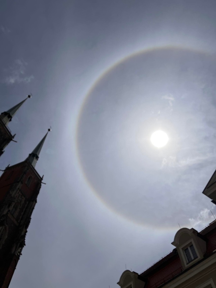 Efekt halo nad Wrocławiem. Nasi czytelnicy dostrzegli niesamowite zjawisko [ZDJĘCIA]