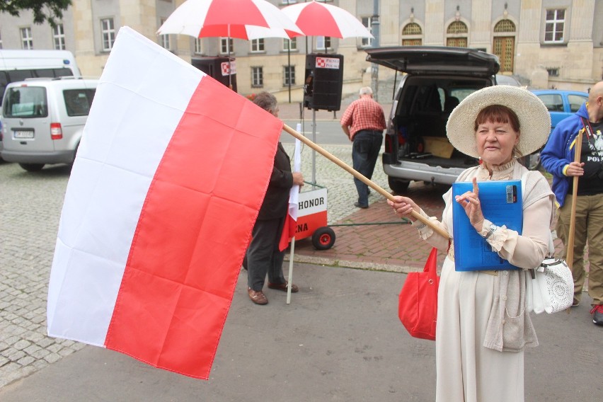 Katowice: Manifestacja w obronie polskości Śląska