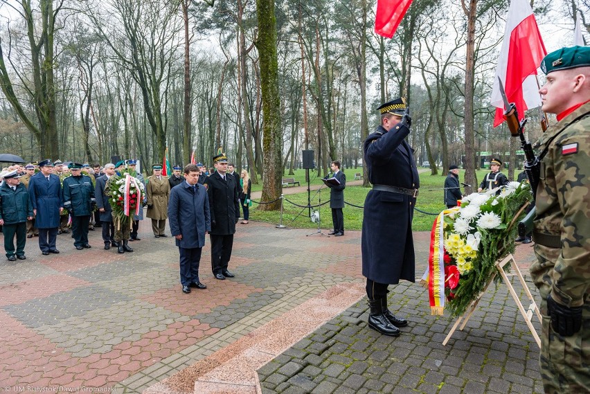 Dzień Pamięci Ofiar Zbrodni Katyńskiej. Obchody w...