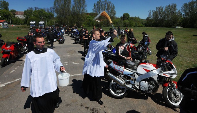 [wideo] Motory poświęcone, więc w drogę