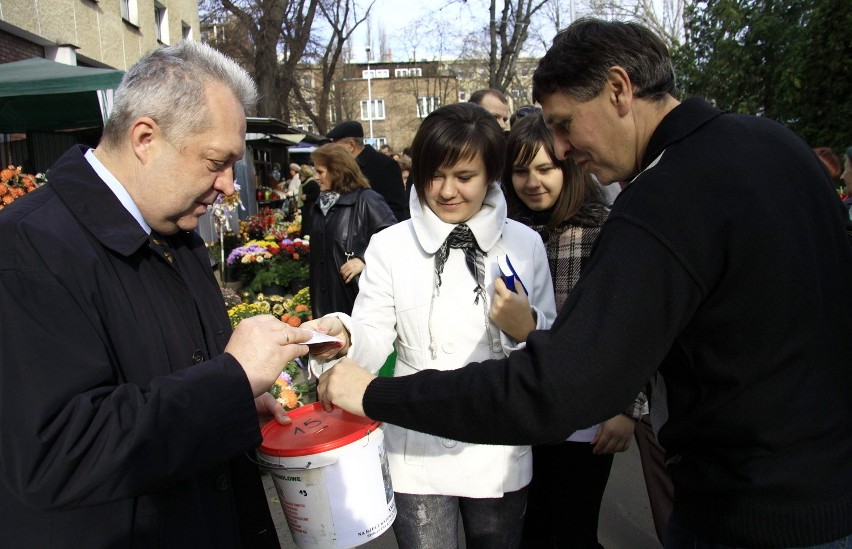 Jacek Czerniak podczas kwesty w 2010 r.