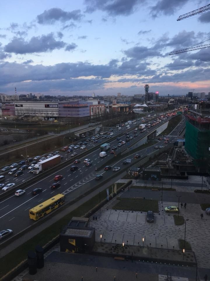 Wypadek na DTŚ w Katowicach: w tunelu zderzyły się 4 auta. Ogromne utrudnienia