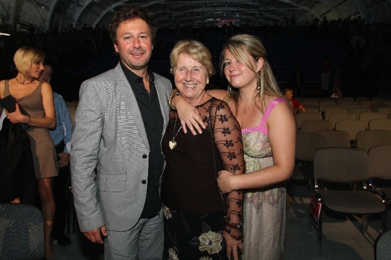 Andrzej „Piasek” Piaseczny z mamą i siostrą