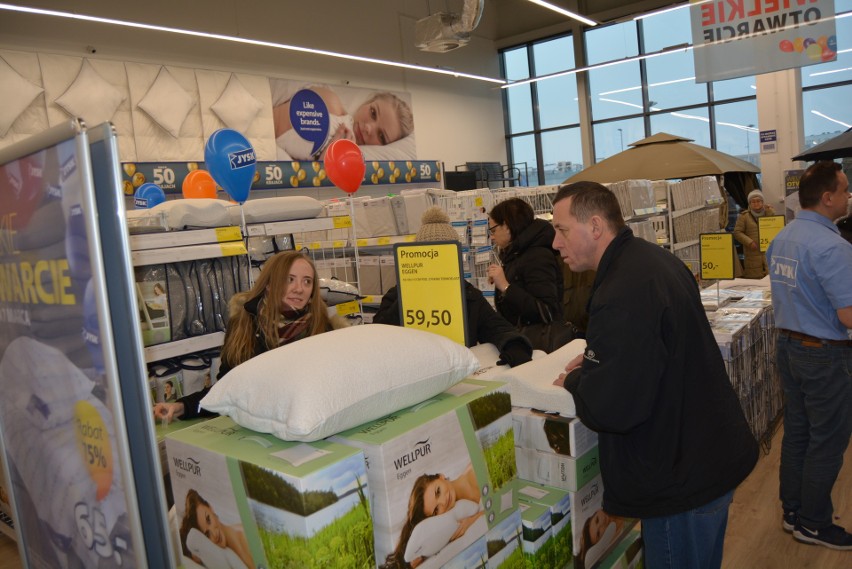 Otwarcie Bursztynowa Park w Ostrołęce: tak wyglądają sklepy Decathlon, Media Markt, Smyk, Jysk, Komfort i Komfort Łazienki [ZDJĘCIA+WIDEO]