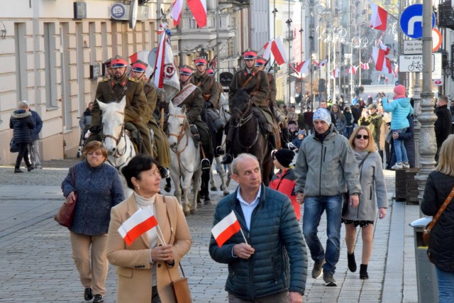 Defilada na ulicach Kielc